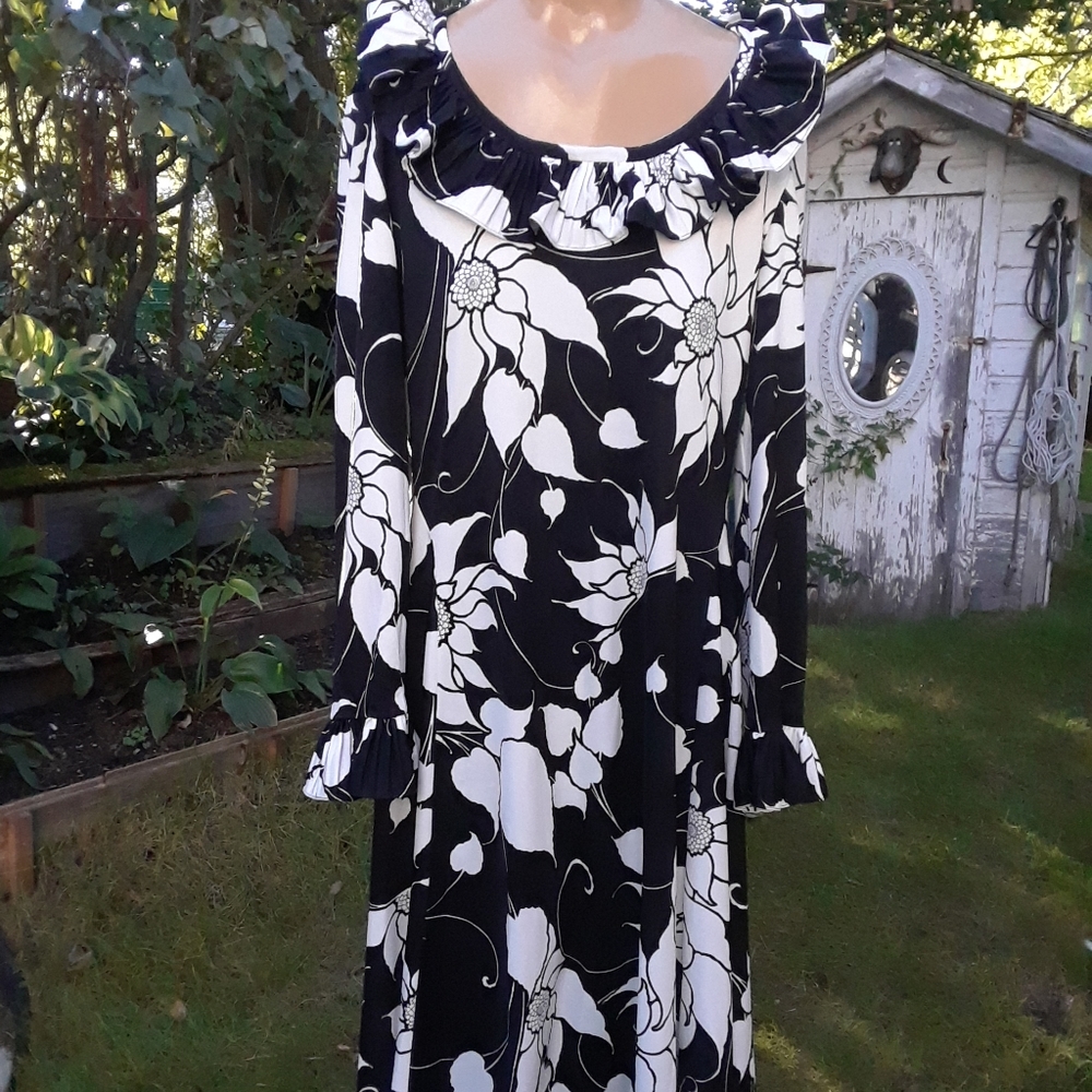 Vintage black and white dress